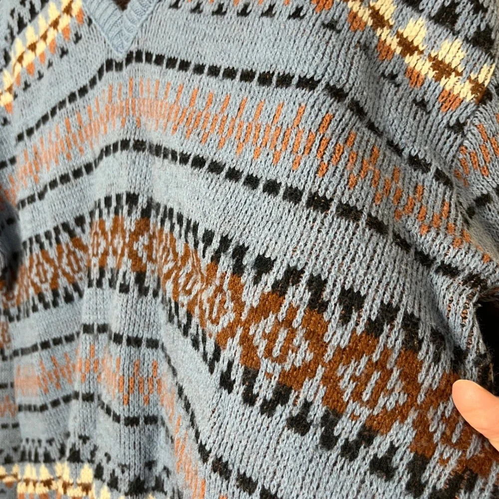JCPenney Vintage Fair Isle V Neck Sweater Mens XL Blue Brown Geometric Pattern